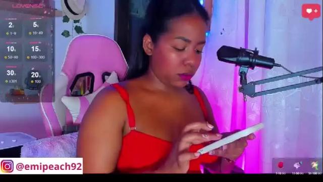 Image 4 of samanthabloom570089 Stream on Chaturbate on 1 month ago