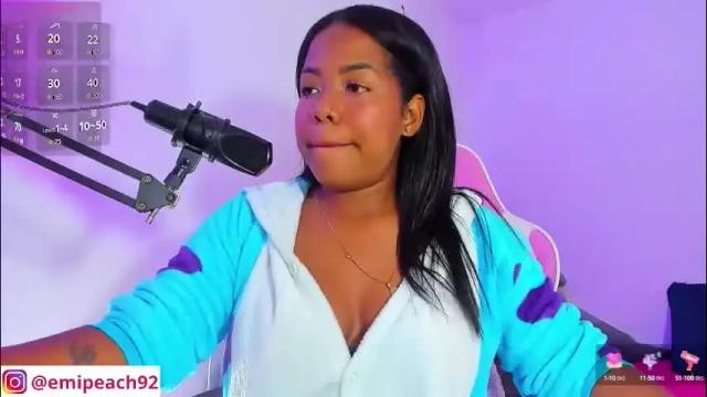 Image 7 of samanthabloom570089 Stream on Chaturbate on 5 months ago