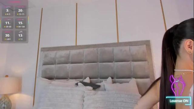 Image 4 of samanthaclay Stream on Chaturbate on 27 days ago