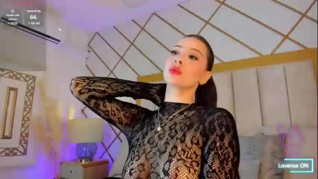Image 8 of samanthaclay Stream on Chaturbate on 14 days ago