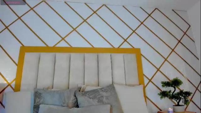 Image 3 of samanthaclay Stream on Chaturbate on 23 hours ago