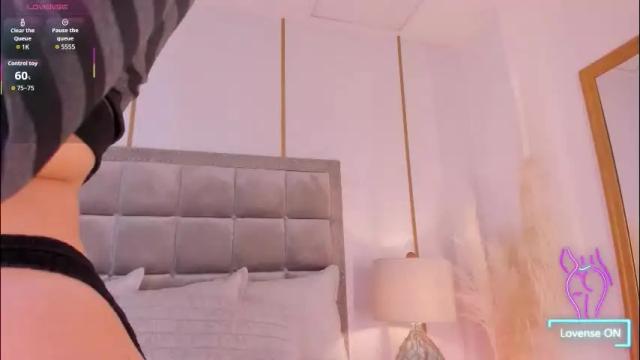 Image 2 of samanthaclay Stream on Chaturbate on 4 months ago