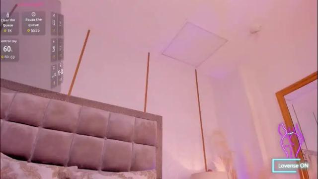 Image 12 of samanthaclay Stream on Chaturbate on 3 months ago