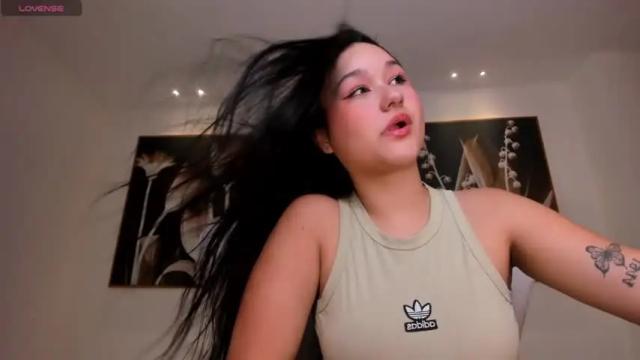Image 2 of samanthaconnor_ Stream on Chaturbate on 12 months ago
