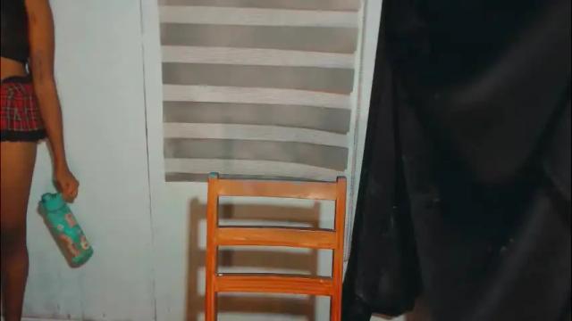 Image 3 of samanthag_17 Stream on Chaturbate on 1 month ago