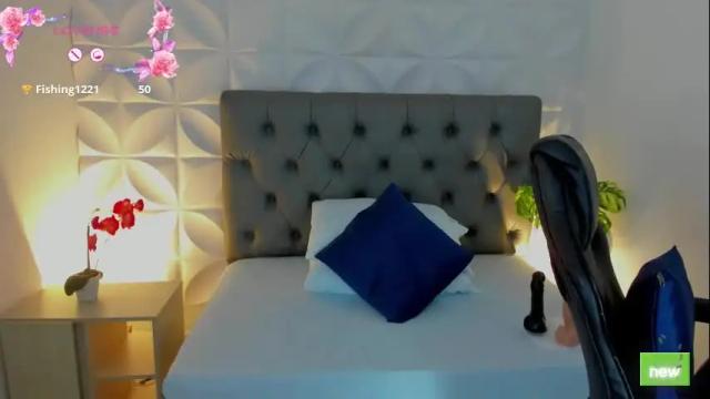 Image 8 of samanthahut_ Stream on Chaturbate on 7 months ago