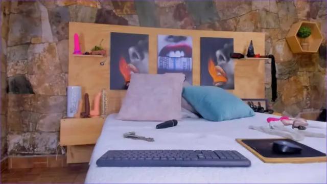 Image 4 of samanthalara_ Stream on Chaturbate on 21 months ago