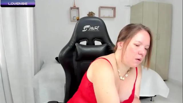 Image 3 of samanthaleon Stream on Chaturbate on 3 months ago