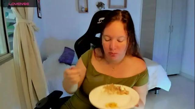 Image 2 of samanthaleon Stream on Chaturbate on 3 months ago