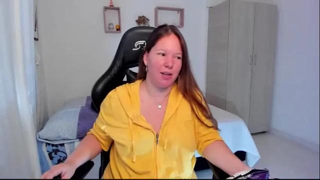 Image 2 of samanthaleon Stream on Chaturbate on 2 months ago