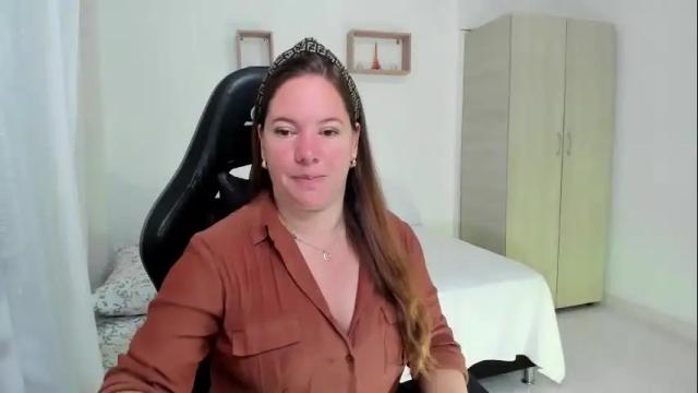 Image 3 of samanthaleon Stream on Chaturbate on 1 month ago