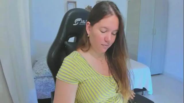 Image 3 of samanthaleon Stream on Chaturbate on 1 month ago