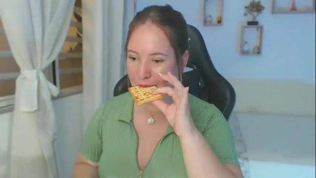 Image 12 of samanthaleon Stream on Chaturbate on 19 days ago