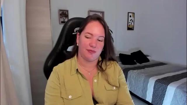 Image 4 of samanthaleon Stream on Chaturbate on 6 days ago