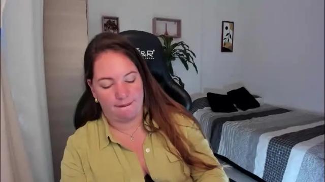 Image 8 of samanthaleon Stream on Chaturbate on 6 days ago