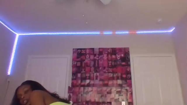 Image 3 of samanthaporsha Stream on Chaturbate on 14 months ago