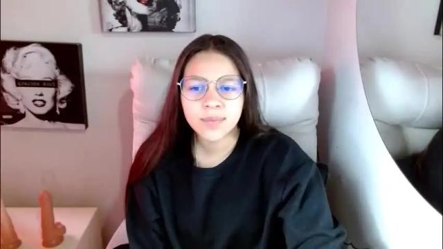 Image 4 of samantharoldan Stream on Chaturbate on 17 days ago