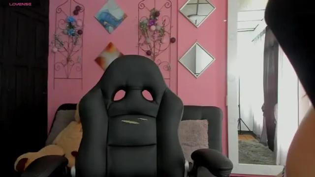 Image 2 of samanthawestx Stream on Chaturbate on 13 months ago