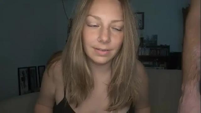 Image 4 of samanthaxdamian Stream on Chaturbate on 1 month ago