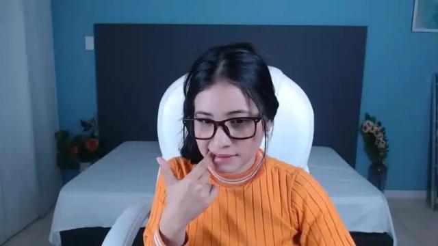 Image 12 of samara18_18 Stream on Chaturbate on 19 months ago