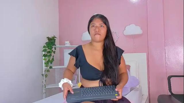 Image 4 of samaragarcia__ Stream on Chaturbate on 2 days ago