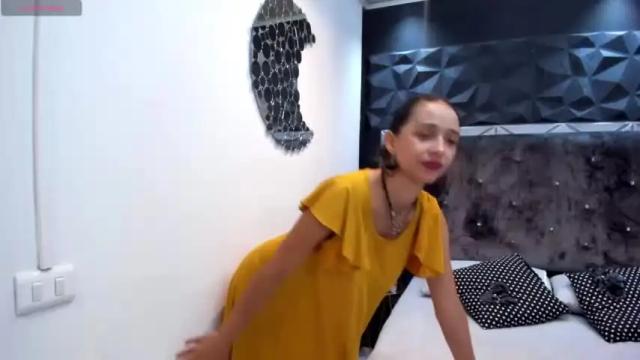 Image 4 of samarha_xue Stream on Chaturbate on 13 months ago