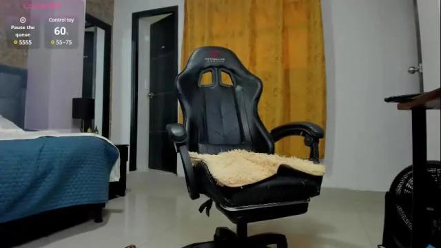 Image 2 of samarha_xue Stream on Chaturbate on 1 month ago