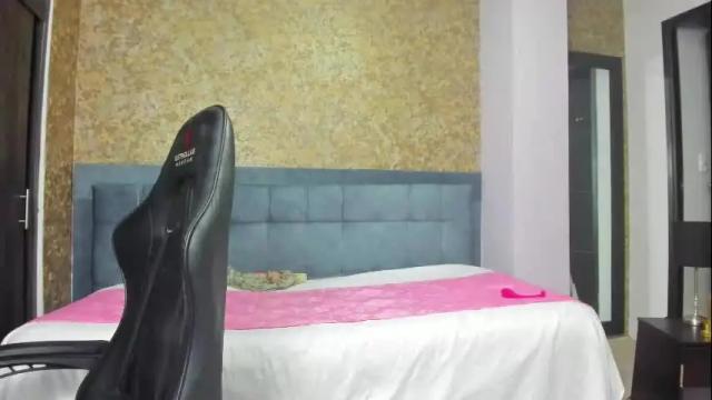 Image 2 of samarha_xue Stream on Chaturbate on 23 days ago