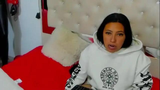 Image 10 of sami_cutte Stream on Chaturbate on 1 month ago