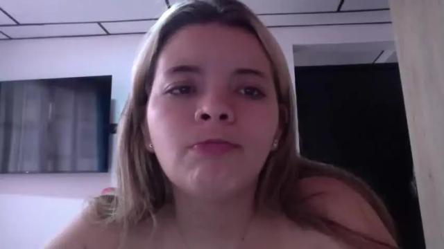 Image 6 of sami_hot10 Stream on Chaturbate on 21 months ago