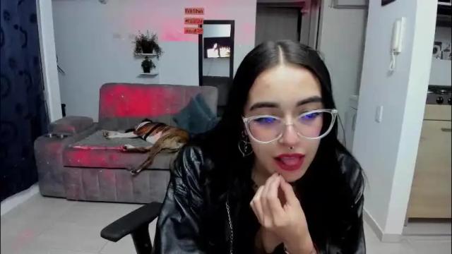 Image 10 of samismith77 Stream on Chaturbate on 2 months ago