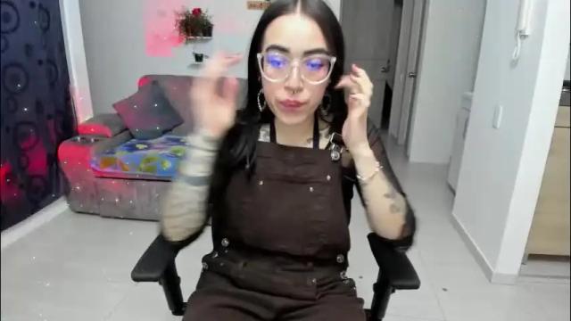 Image 4 of samismith77 Stream on Chaturbate on 1 day ago