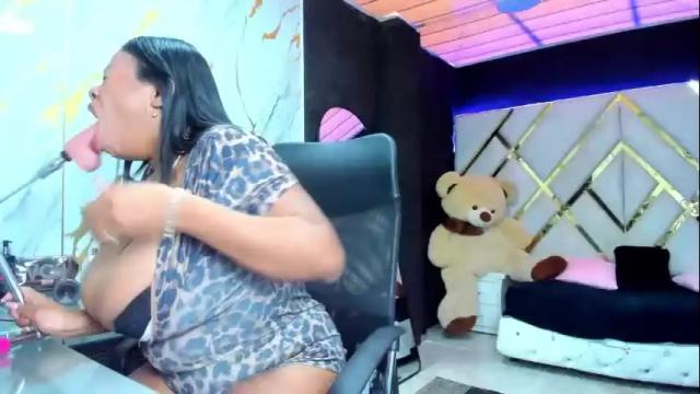 Image 7 of sammanthaboob Stream on Chaturbate on 1 month ago