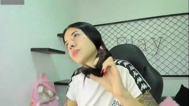 Image 4 of sammi_sweet_ Stream on Chaturbate on 1 month ago