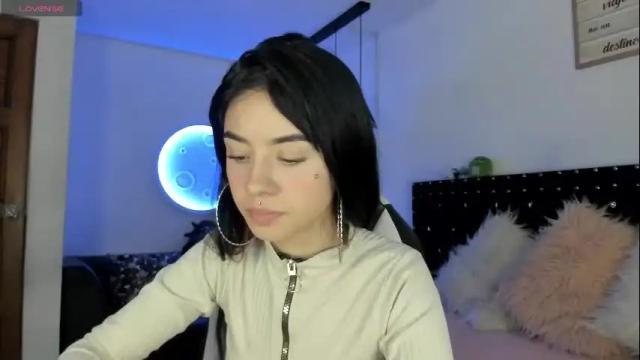 Image 4 of sammi_sweet_ Stream on Chaturbate on 1 month ago
