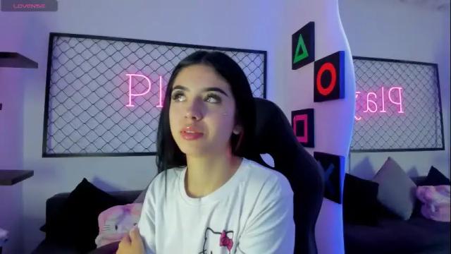 Image 10 of sammi_sweet_ Stream on Chaturbate on 1 month ago