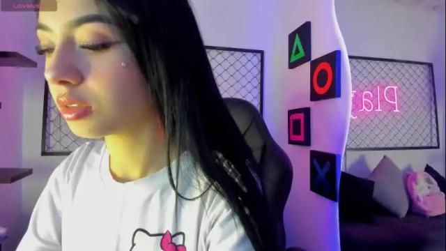 Image 3 of sammi_sweet_ Stream on Chaturbate on 1 month ago