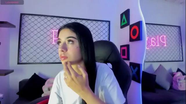 Image 7 of sammi_sweet_ Stream on Chaturbate on 1 month ago