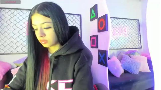 Image 12 of sammi_sweet_ Stream on Chaturbate on 25 days ago