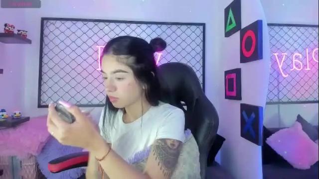 Image 12 of sammi_sweet_ Stream on Chaturbate on 13 days ago