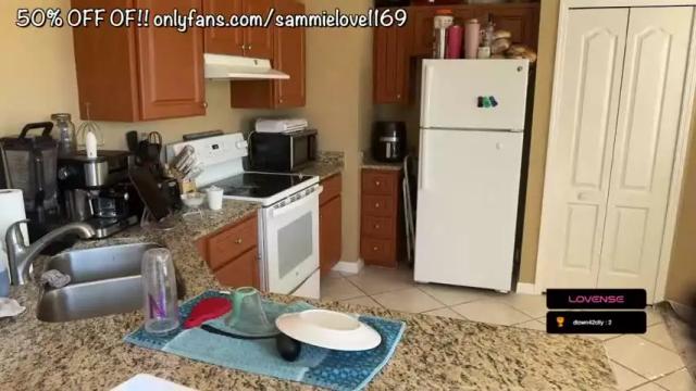 Image 2 of sammielove1169 Stream on Chaturbate on 14 months ago