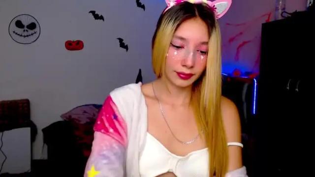 Image 2 of sammy_beautiful Stream on Chaturbate on 21 months ago