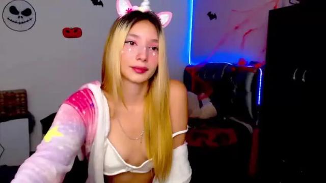 Image 7 of sammy_beautiful Stream on Chaturbate on 21 months ago