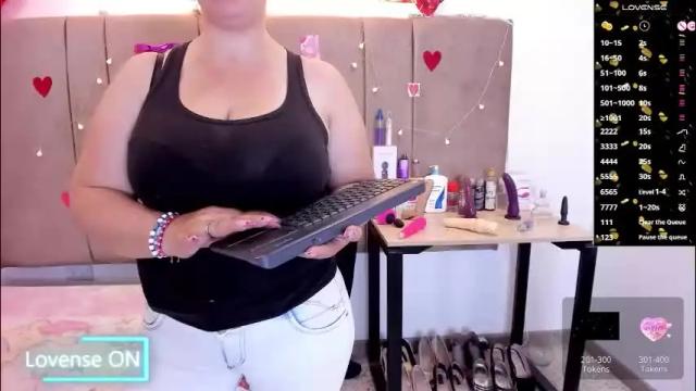 Image 2 of sammy_mature_ Stream on Chaturbate on 1 month ago