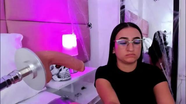 Image 2 of sammymorales Stream on Chaturbate on 14 hours ago