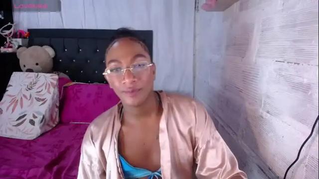 Image 6 of samny_doll369 Stream on Chaturbate on 15 days ago