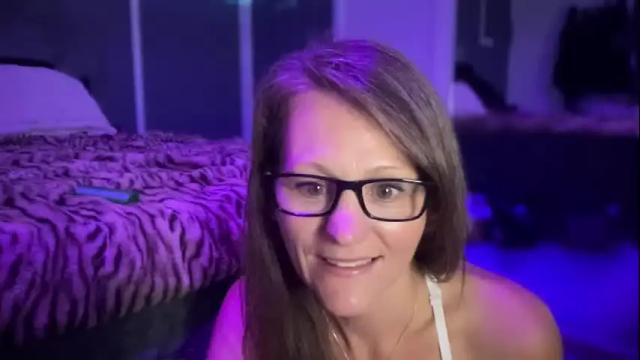 Image 4 of sancammilfy Stream on Chaturbate on 19 months ago