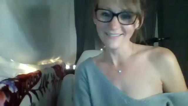 Image 3 of sancammilfy Stream on Chaturbate on 18 months ago