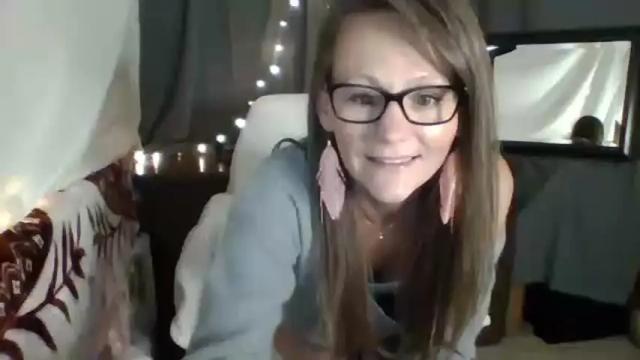 Image 2 of sancammilfy Stream on Chaturbate on 17 months ago