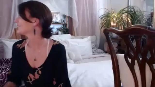 Image 2 of sancammilfy Stream on Chaturbate on 17 months ago